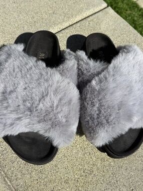 Roam Cloud Faux Fur Slide Sandals Gray Size 37 (US 7) Pre-Owned